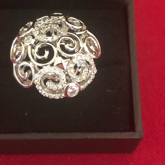 Sterling silver swirl ring size 6 - Picture 3 of 4
